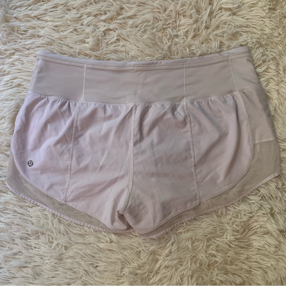 Lululemon Mind Over Miles Short
White Size 10